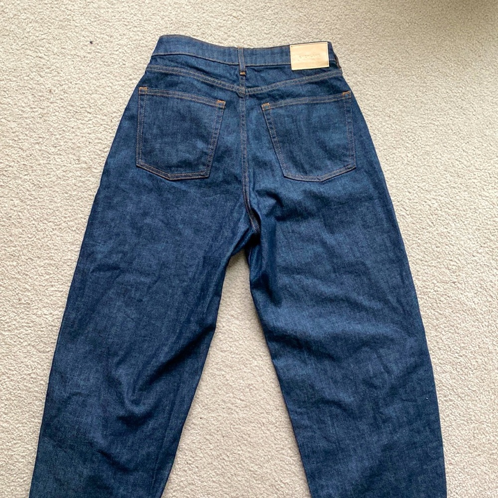 Everlane barrel jeans!